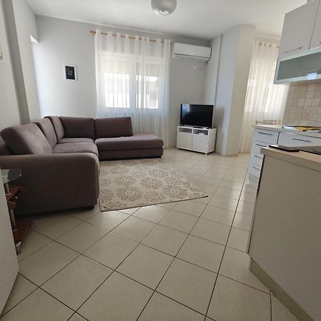 Edan Apartments Vlorë Exteriör bild