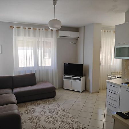 Edan Apartments Vlorë Exteriör bild