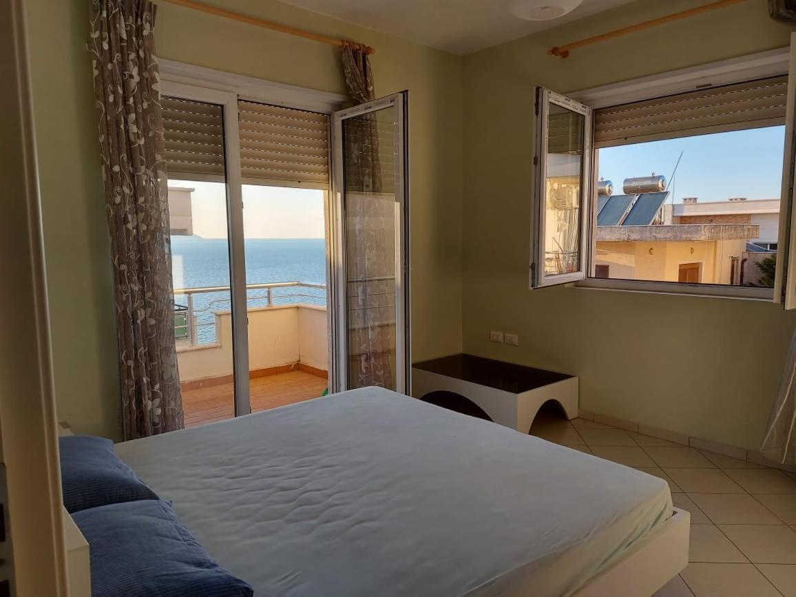 Edan Apartments Vlorë Exteriör bild