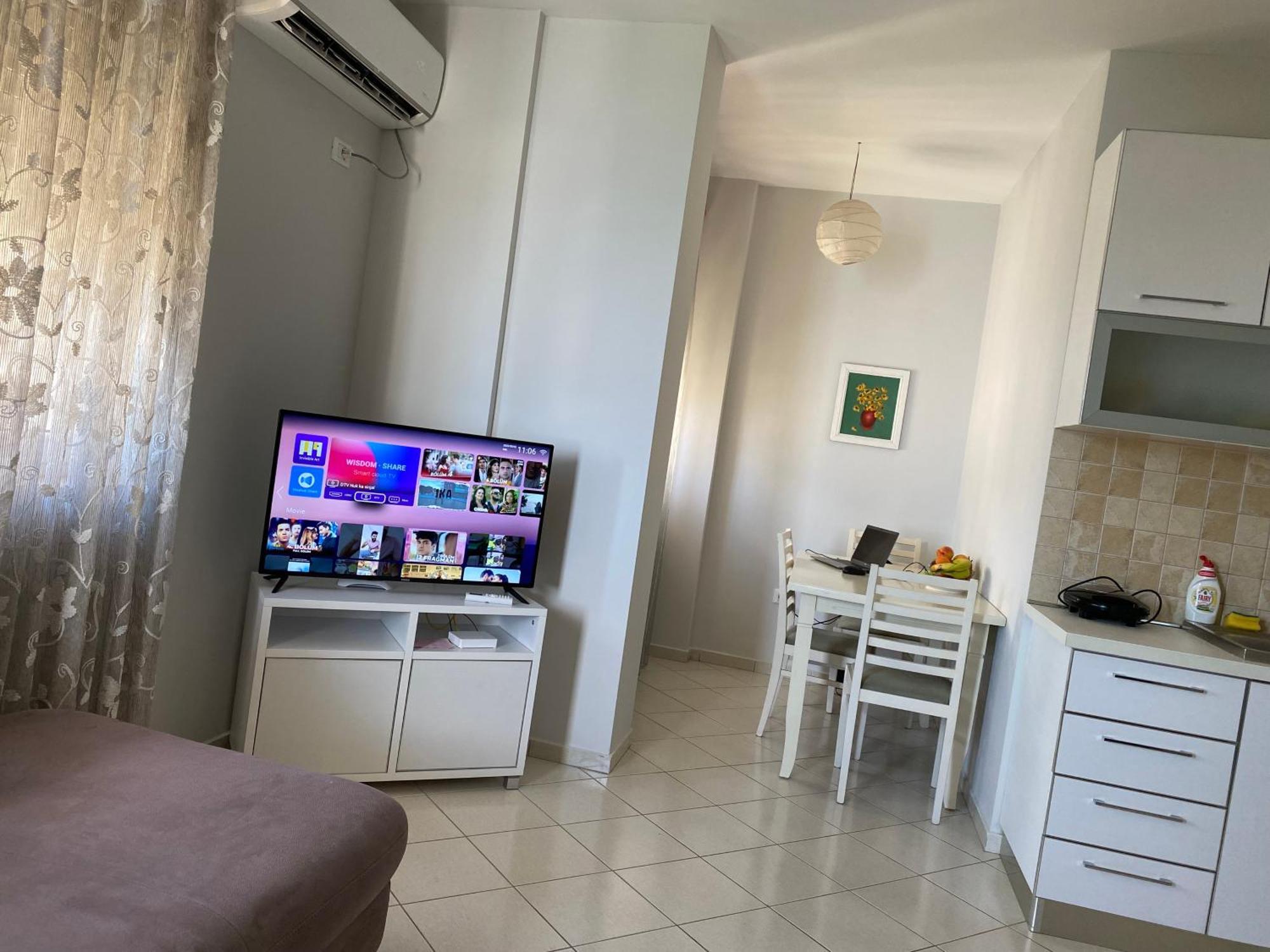 Edan Apartments Vlorë Exteriör bild