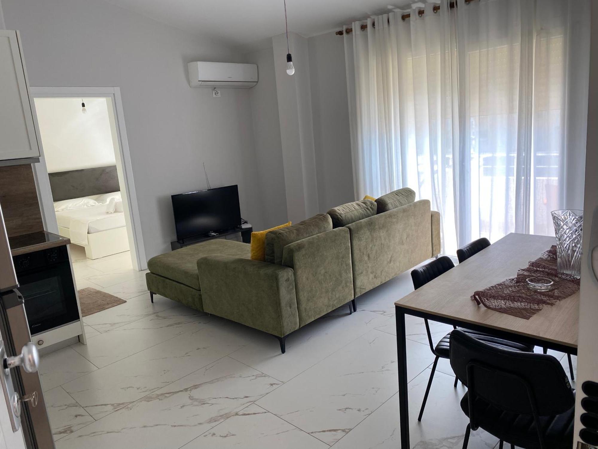 Edan Apartments Vlorë Exteriör bild