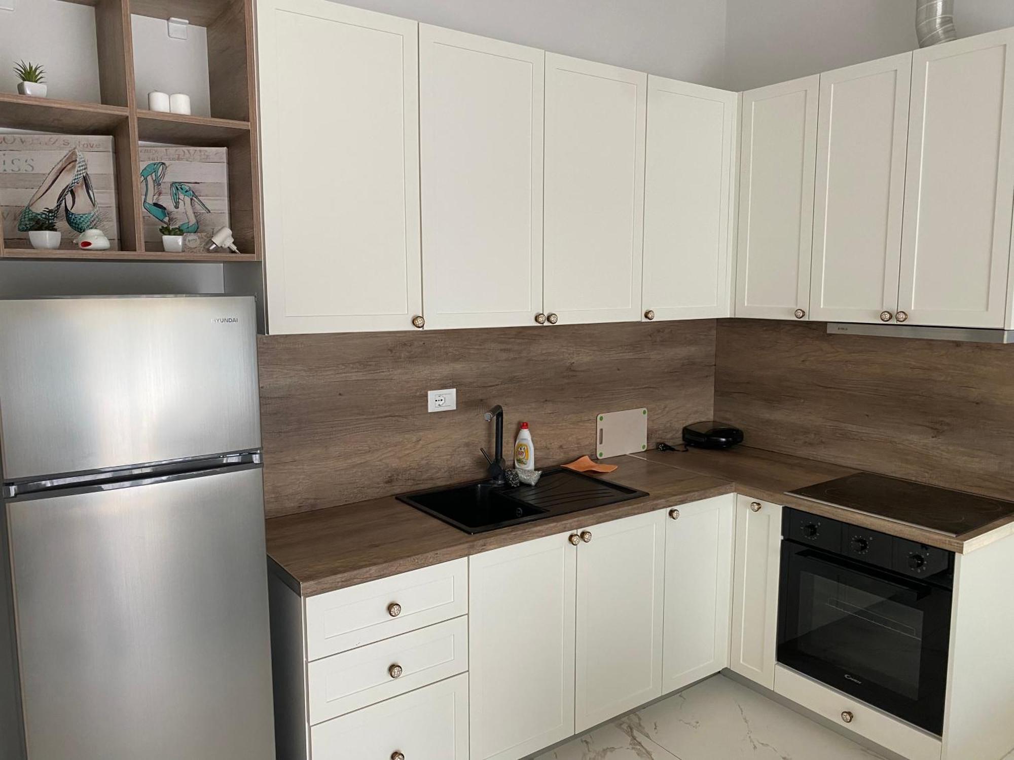 Edan Apartments Vlorë Exteriör bild
