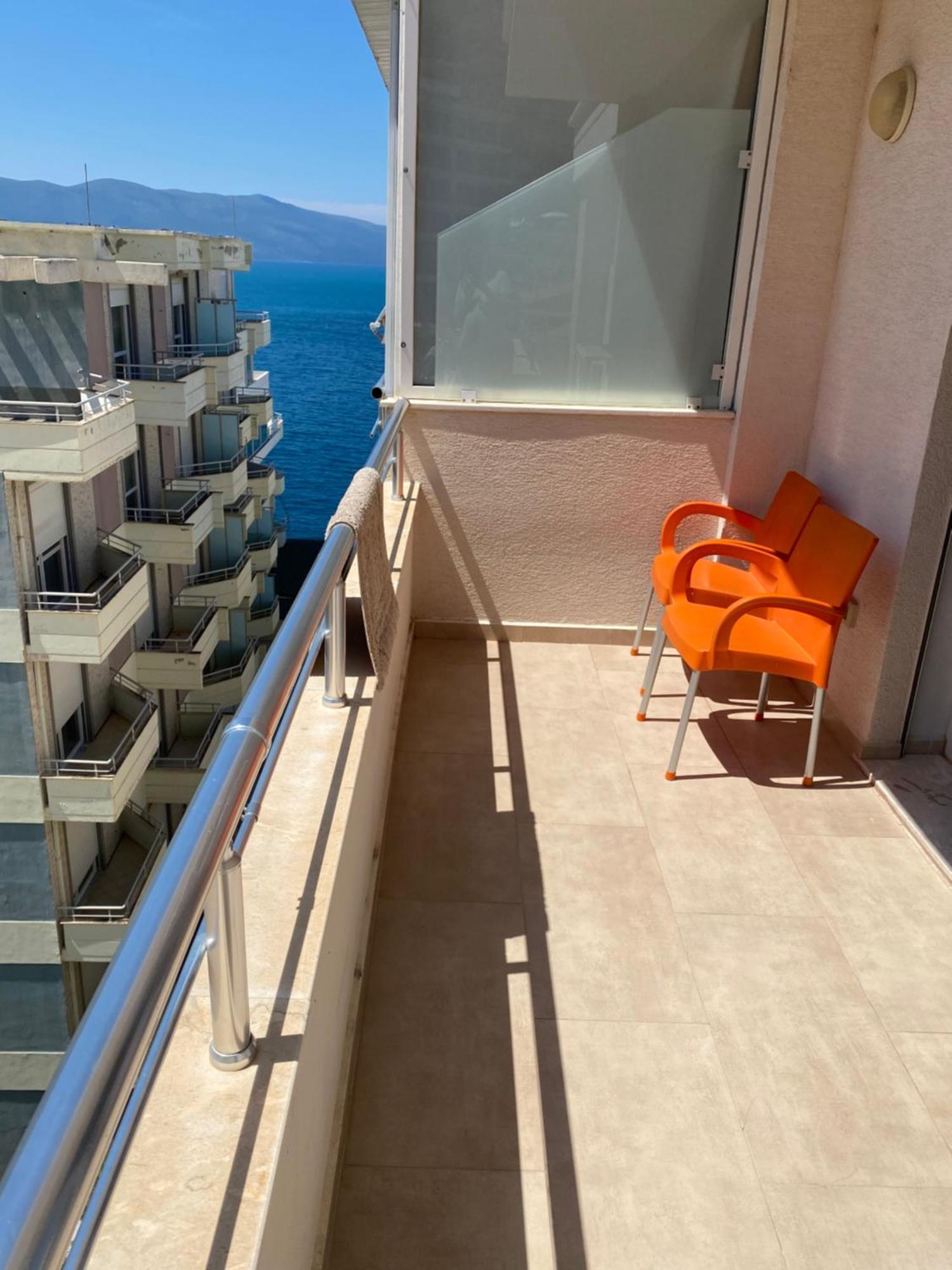 Edan Apartments Vlorë Exteriör bild